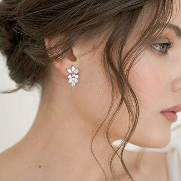 Neiman Marcus Maquise Crystal Pearl Rhinestone Earrings - Picture 2 of 4